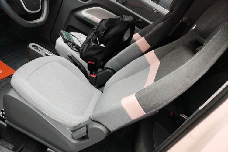 Used Wuling Hongguang MINIEV 2022 Macaron Premium Model – Lithium Iron Phosphate