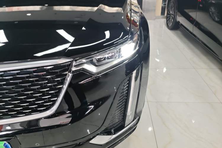 Used Cadillac XT6 2022 2.0T Six-Seater Four-Wheel-Drive Luxury Standard Edition
