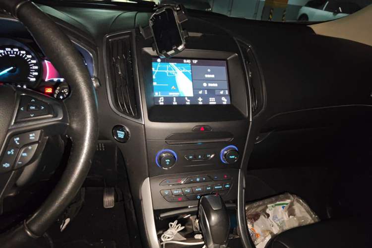 Used Ford Edge 2016 EcoBoost 245 Four-Wheel Drive Titanium Edition 7-Seater
