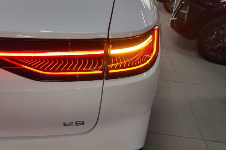 Used Geely Galaxy E8 2024 665 km Range Rear-Drive Starship Long-Range Version