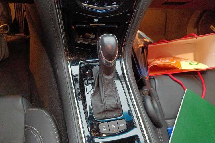 Used Cadillac ATS-L 2017 28T Fashion Edition Gear Lever