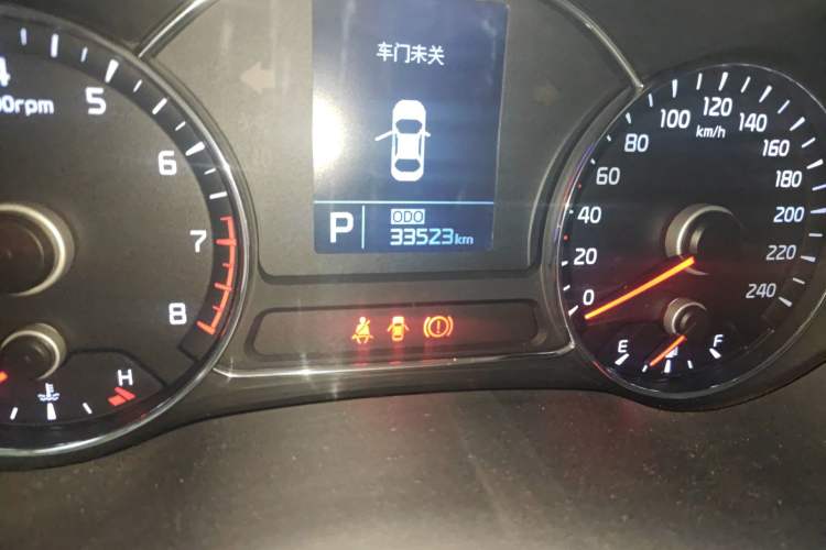 Used Kia K3 2015 1.6L Automatic GLS Odometer Close Up