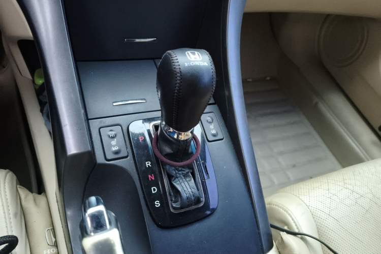 Used Honda Spirior 2013 2.4L Luxury Edition Gear Lever