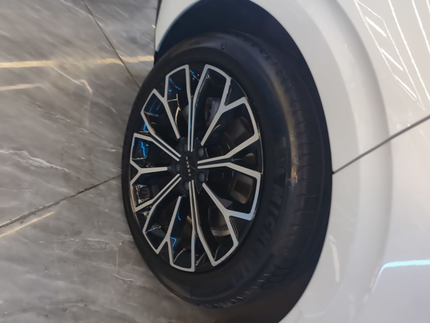 Zeekr 007 2025 Rear-Drive Intelligent Driving Version 75 kWh — снимка 11