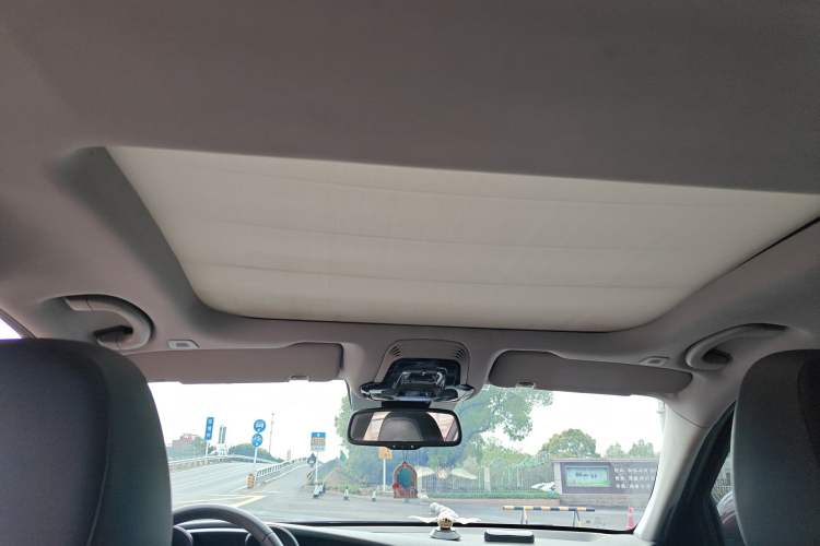 Used Alfa Romeo Giulia 2017 2.0T 280HP Luxury Edition Headliner