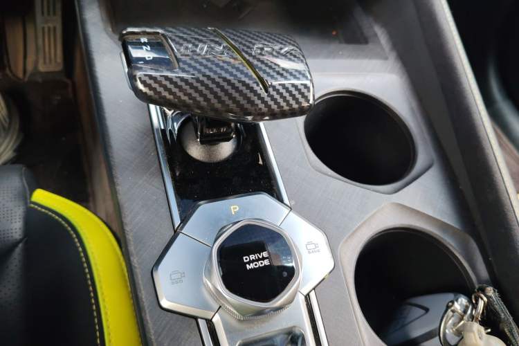 Used CHANGAN UNI-V 2022 2.0T Leading-Speed Edition Gear Lever