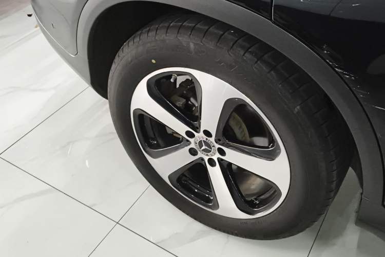 Used Mercedes-Benz GLC 2022 Refreshed GLC 260 L 4MATIC Dynamic Edition Exterior 5