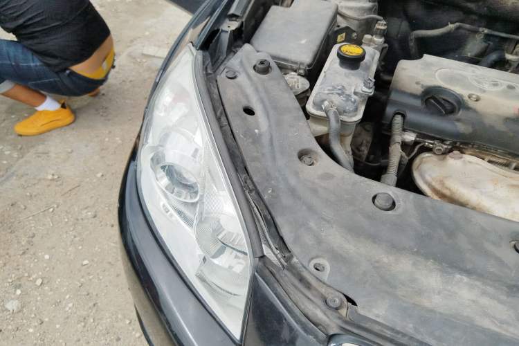 Used Toyota RAV4 2009 2.4L Automatic Luxury Edition Right Front Headlight