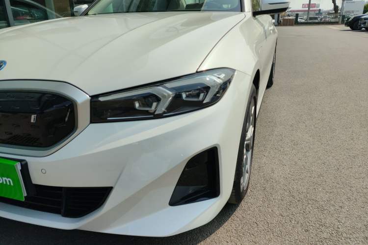 Used BMW i3 2024 eDrive 35 L
