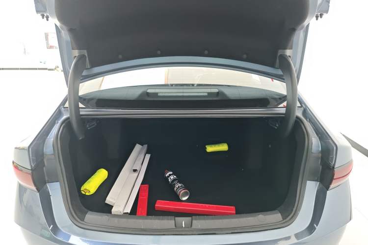 Used BYD Qin PLUS 2025 EV Smart Drive Edition 420KM Leading Model Trunk