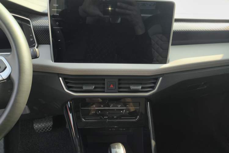 Used Volkswagen Tayron 2023 300TSI Two-Wheel-Drive Luxury Plus Advanced Edition