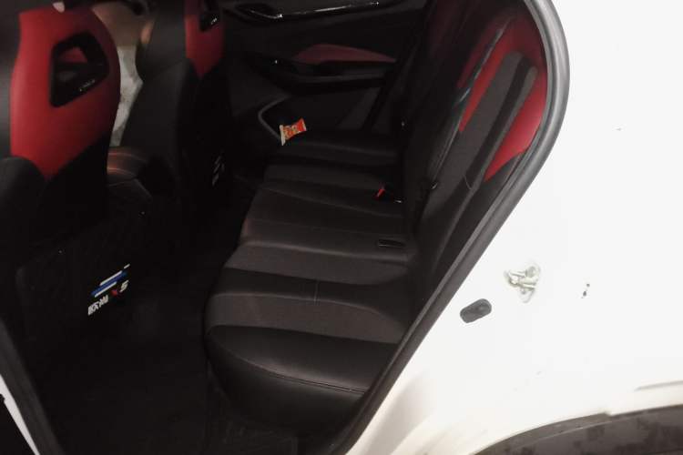 Used CHANGAN OSHAN X5 2021 Revised Version 1.5T DCT Luxury Edition Left Rear Seat