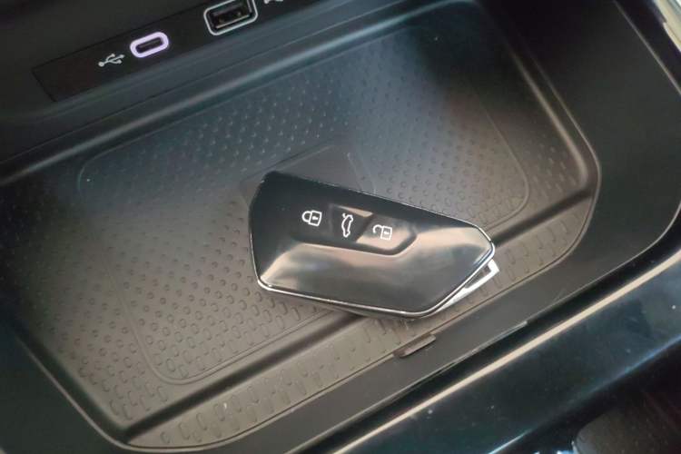 Used Volkswagen Lamando 2025 Lavida L 280TSI DSG Cool & Spicy Edition
