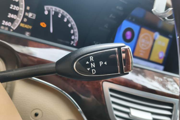 Used Mercedes-Benz S-Class  Gear Lever