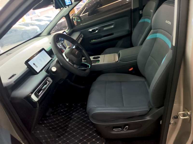 Used AION Y 2023 Younger Star Edition — 14