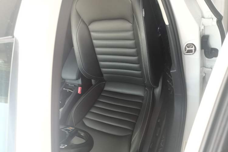 Used Volkswagen Lamando 2021 280TSI DSG Comfort Edition Left Front Seat