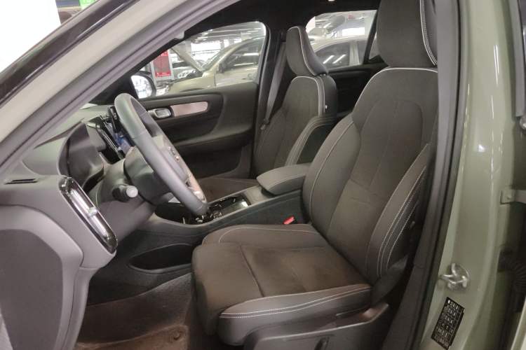 Used Volvo XC40 New Energy 2024 Long-Range PRO Version Left Front Seat