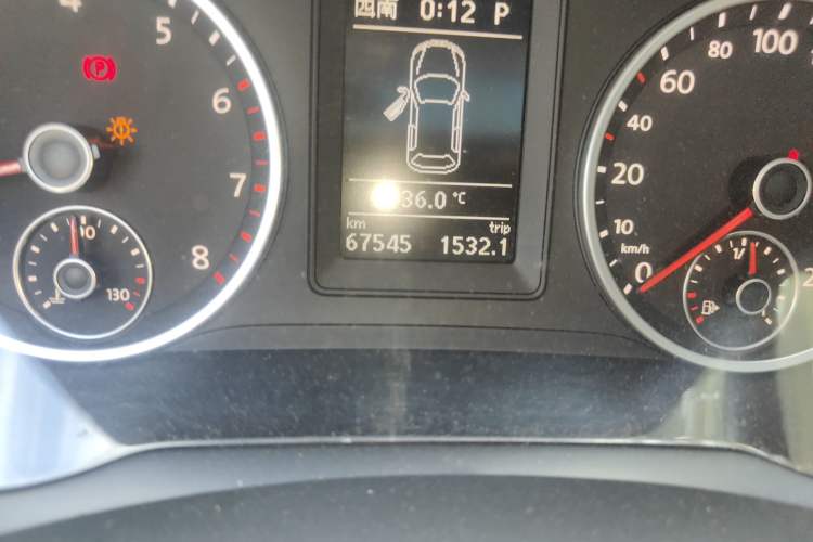 Used Volkswagen Tiguan 2012 1.8TSI Automatic All-Wheel Drive Elite Edition Odometer Close Up