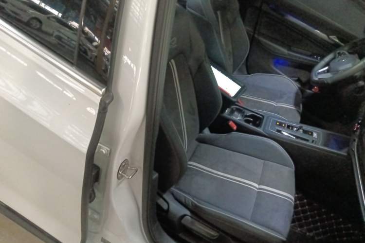 Used Volkswagen Golf 2023 280TSI DSG R-Line Lite
