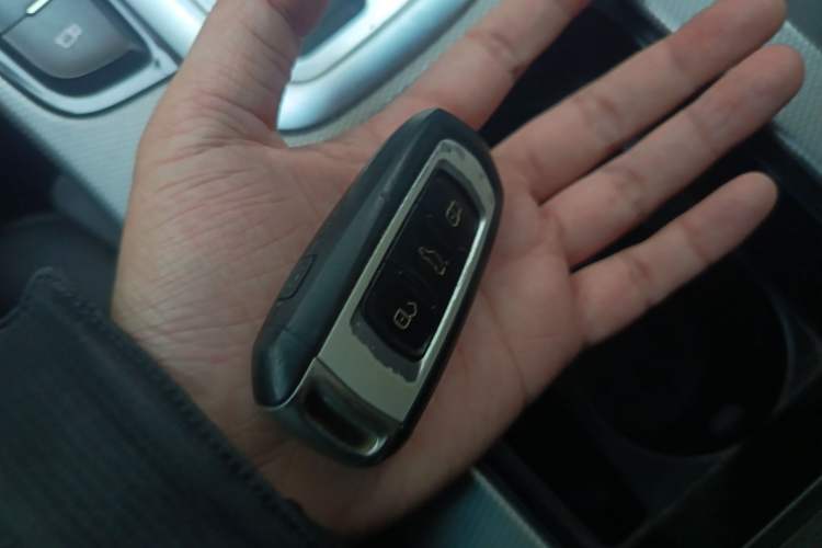 Used Geely Auto Emgrand GL 2018 1.8L DCT Elite Smart Connectivity Version
