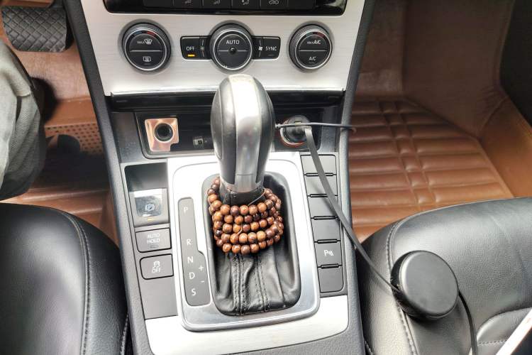 Used Volkswagen Magotan 2015 1.8TSI Advanced Model Gear Lever