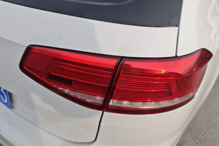 Used Volkswagen Variant 2017 280TSI Two-Wheel-Drive Comfort Edition
