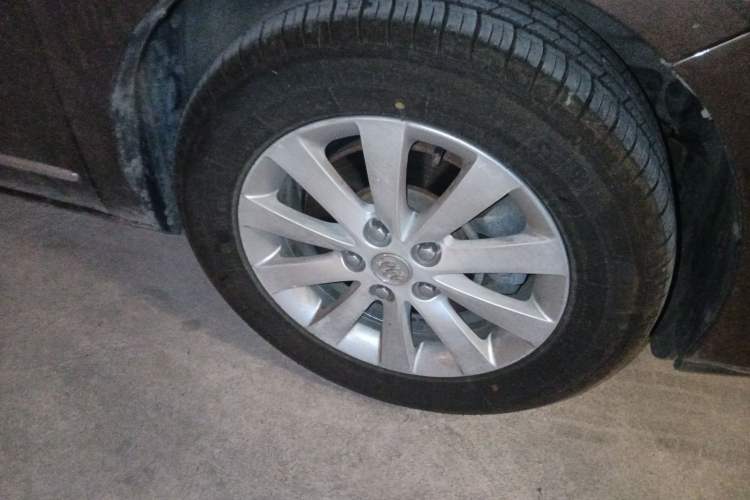 Used Buick GL8 2015 2.4L Luxury Business Premium Edition
