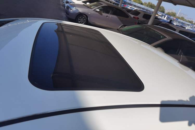 Used Toyota Corolla 2017 Revised Dual-Engine 1.8L E-CVT Elite Edition