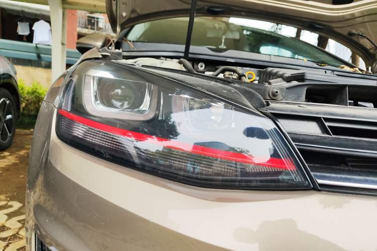 Used Volkswagen Golf 2016 180TSI Automatic Comfort Model Right Front Headlight