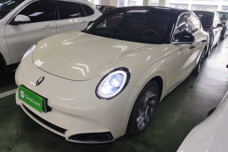 Used ORA Lightning Cat 2022 555 km Luxury Edition