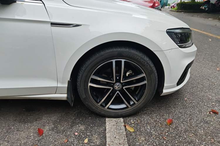 Used Volkswagen Lamando 2019 280TSI DSG Comfort Edition China VI standard
