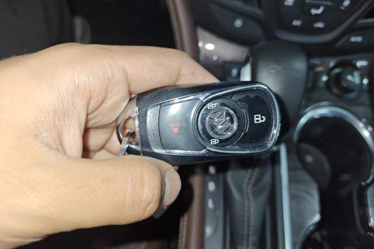 Used Buick Envision 2016 20T Two-Wheel-Drive Elite Model Vehicle Key