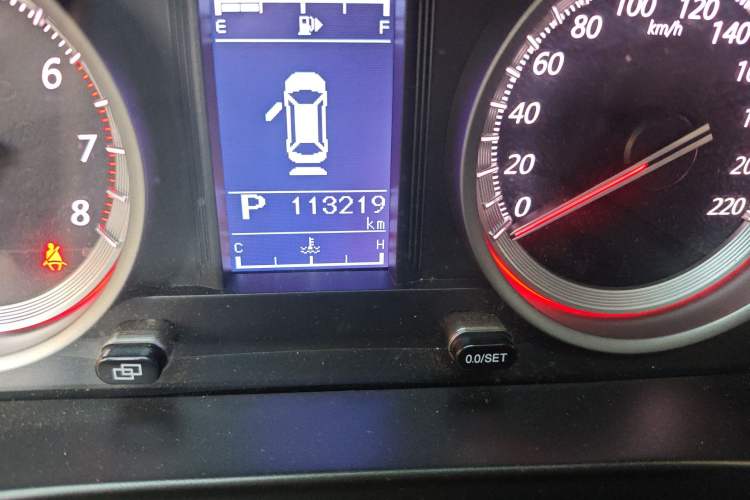 Used FORTHING Joyear X5 2017 Enjoy Series 1.6L CVT Luxury Model
