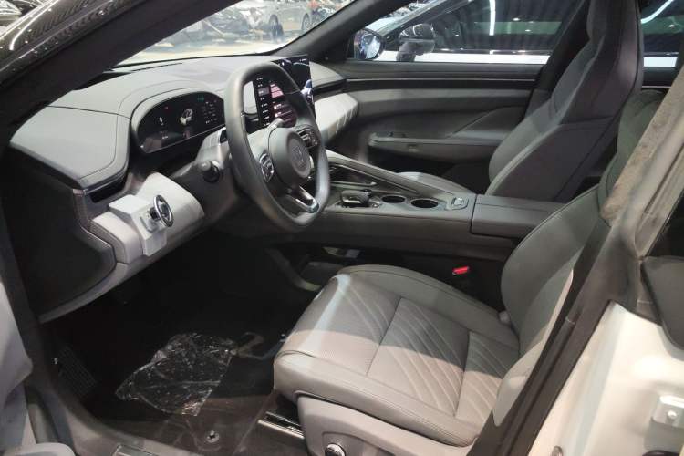 Used Zeekr 001 2024 WE Edition 100 kWh Rear-Drive
