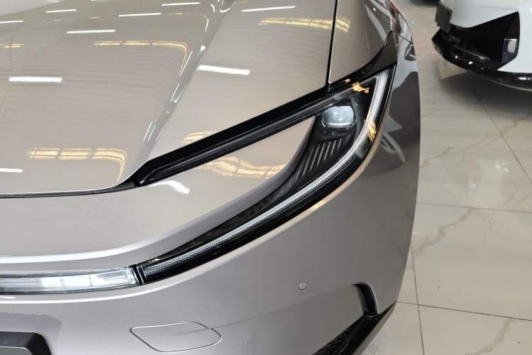 Used Toyota bZ5 2025 Model 550 PRO Left Front Headlight