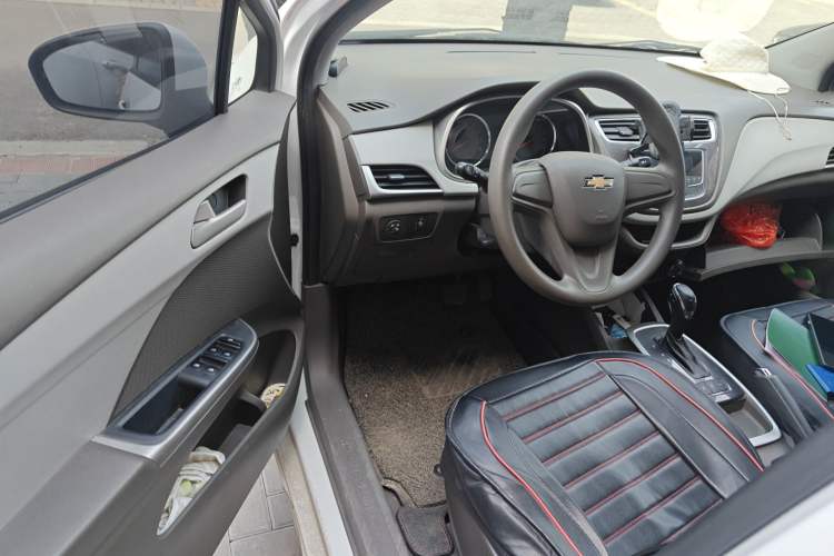 Used Chevrolet Lova RV 2016 1.5L Automatic Comfort Edition Driver Seat