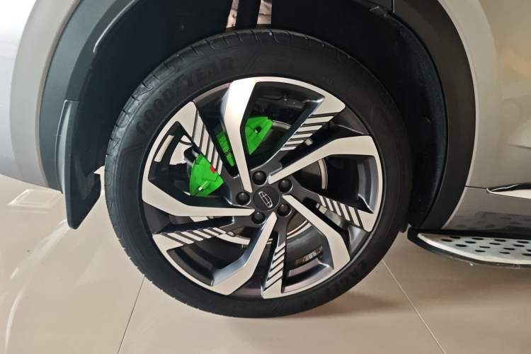 Used Geely Auto Monjaro L 2024 2.0TD High-Power Automatic Two-Wheel Drive Skyline Edition