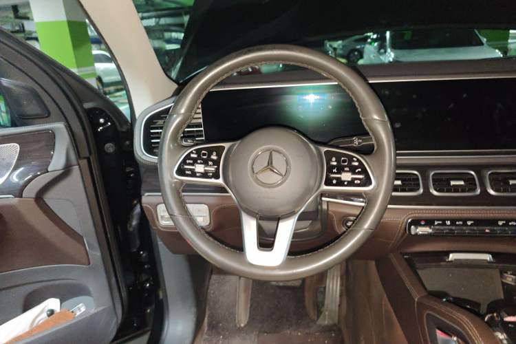 Used Mercedes-Benz GLS 2020 GLS 450 4MATIC Dynamic Edition Steering Wheel