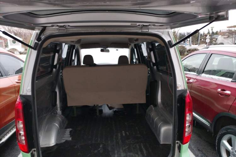 Used Wuling Hongguang V 2022 1.5L Jingqu Version Hydraulic Power Steering LAR