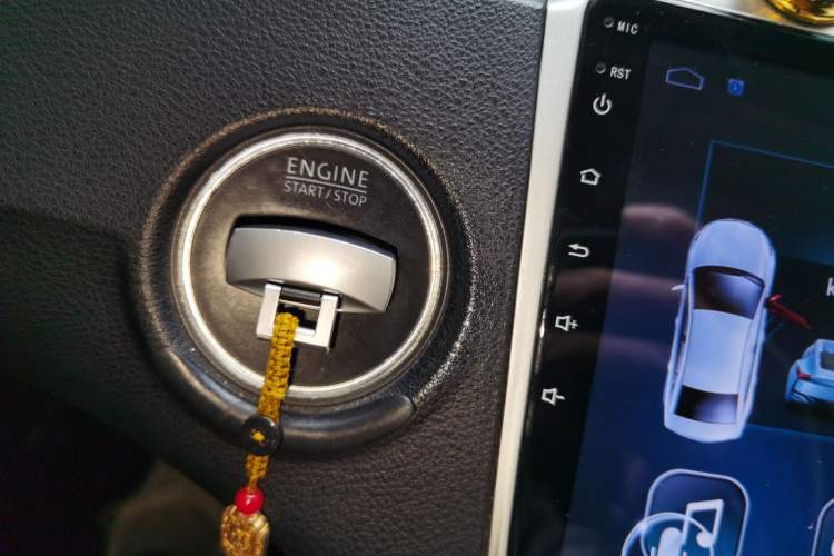 Used Volkswagen FAW-Volkswagen CC 2010 2.0 TSI Luxury Model Vehicle Key