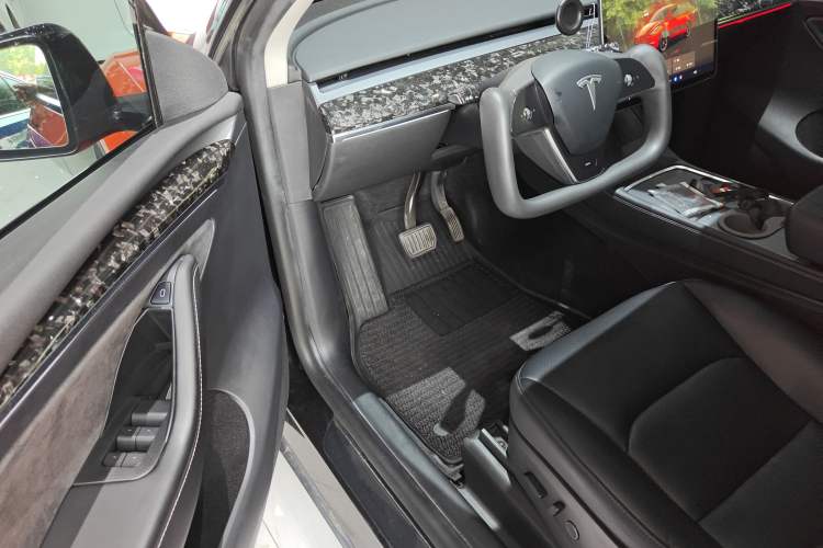 Used Tesla Model Y 2022 Rear-Wheel-Drive Version