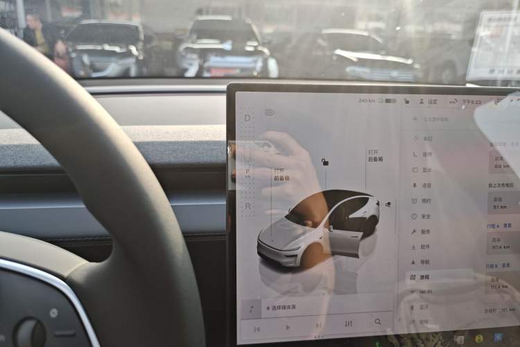 Used Tesla Model Y 2026 Rear-Drive Model