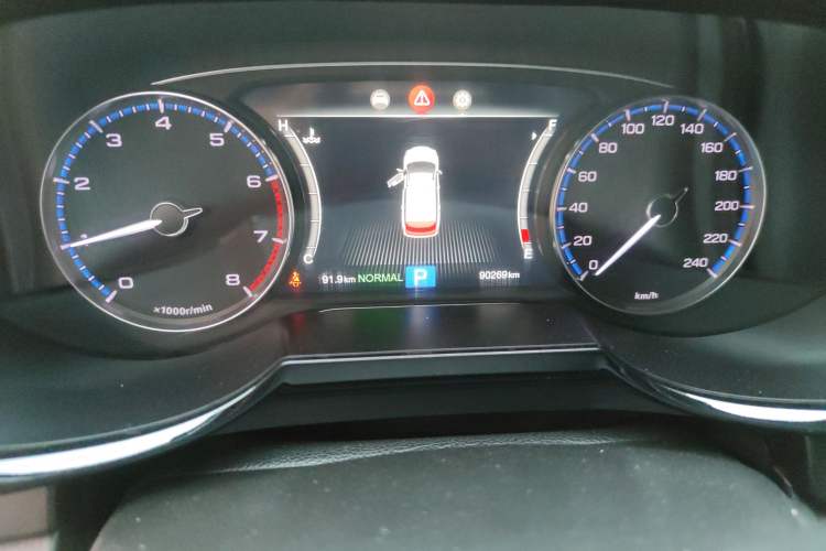 Used GAC Trumpchi GS7 2017 280T Two-Wheel Drive Luxury Model
