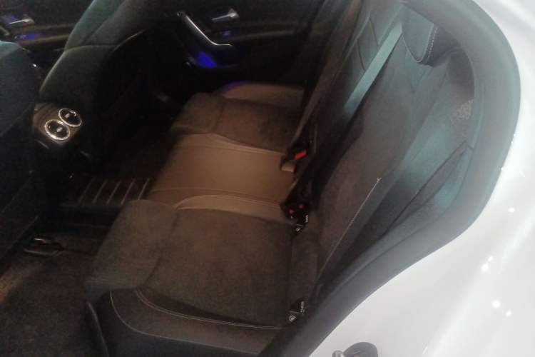 Used Mercedes-Benz A-Class 2020 Restyled A 200 L Sport Sedan Fashion Version Left Rear Seat