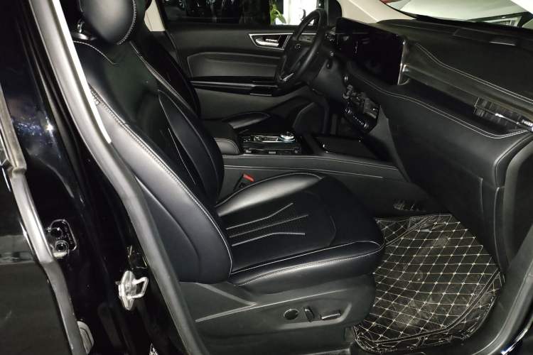 Used Ford Edge 2022 PLUS EcoBoost 245 Four-Wheel Drive Platinum Edition 7-Seater