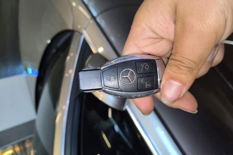 Used Mercedes-Benz C-Class 2016 C 180 L Sport Edition Vehicle Key
