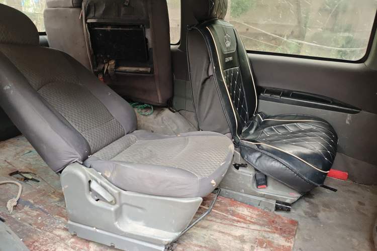 Used FORTHING Lingzhi 2012 Passenger Version 1.6L Comfort Edition