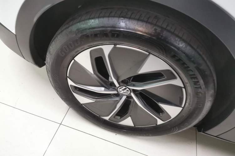 Used Volkswagen ID.4 CROZZ 2022 Long-Range PURE+ Edition Right Rear Wheel Hub