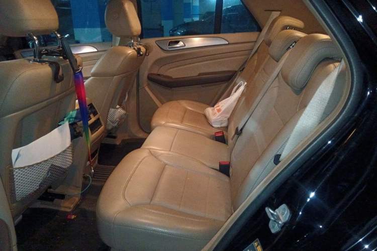 Used Mercedes-Benz M-Class 2014 ML 320 4MATIC Left Rear Seat