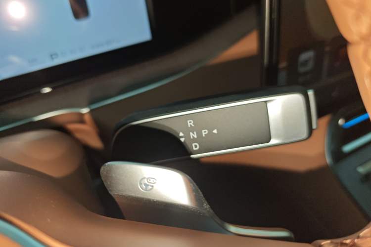 Used Denza N8L 2025 Model Flagship Model
